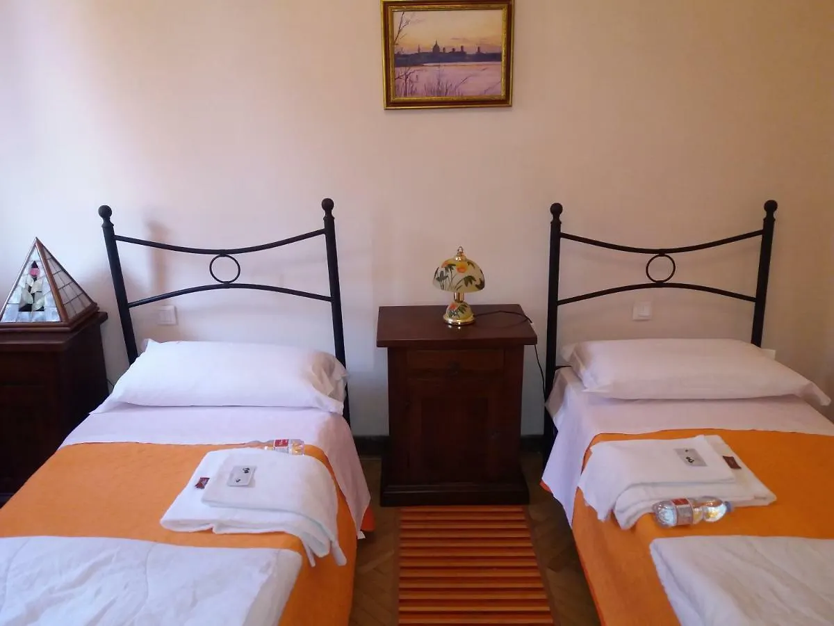Da Selly Bed and Breakfast Μάντοβα